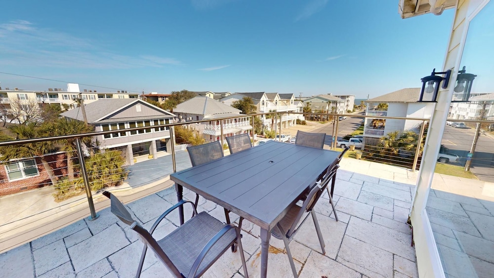 15 17th Street by Tybee Vacation Rentals