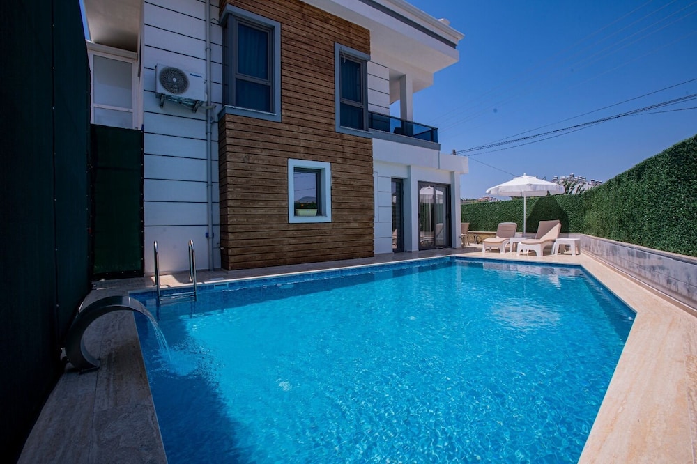 Villa Konfor Dogu view 4