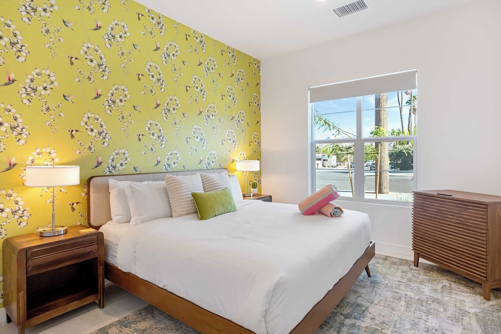 Lumen at Tahquitz: New Build With Pool, Fire Pit & Designer Interiors