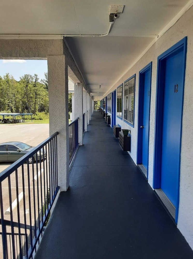 Ponce De Leon Motel