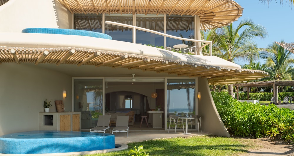 Punta Majahua Condos