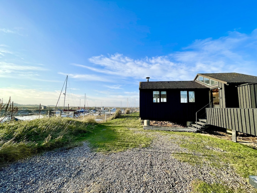 The Old Fisherman's Hut