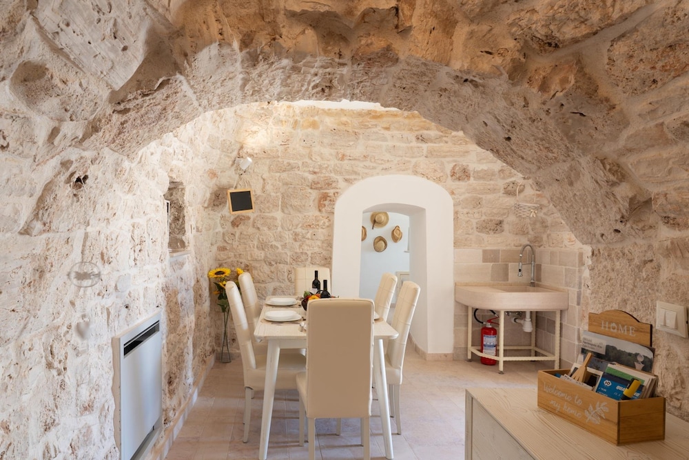 Trulli Aletheia con Piscina Privata