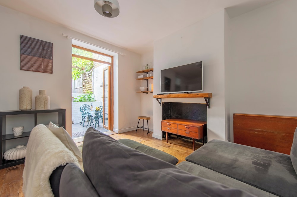 Stratford - Apartment - Sleeps 3 - Great Location