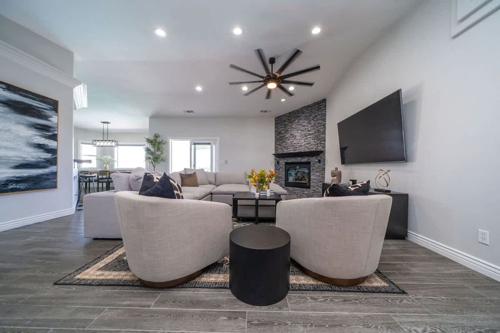 Lavish Lake Havasu Villa Pool Fire Pit an Views