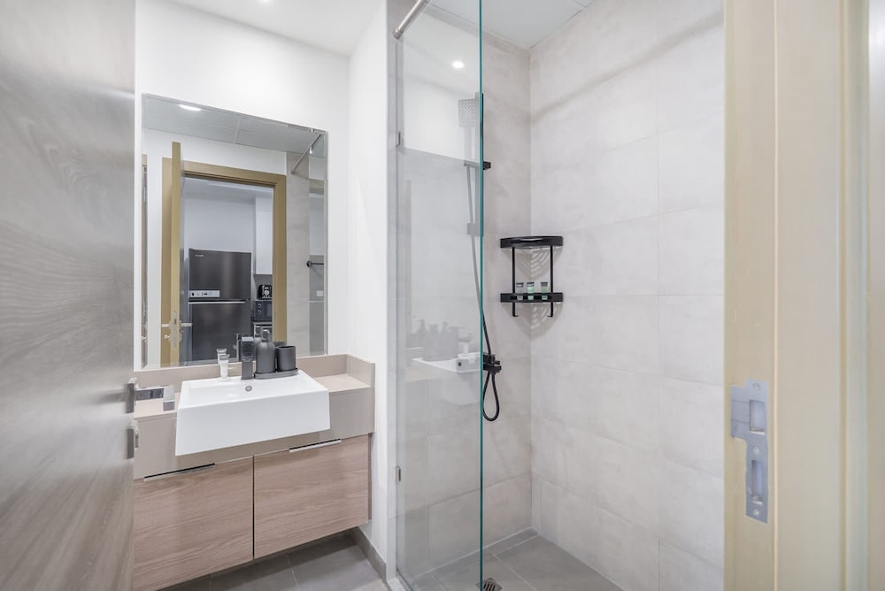 An Exceptional Studio in JVC That Sleeps 2
