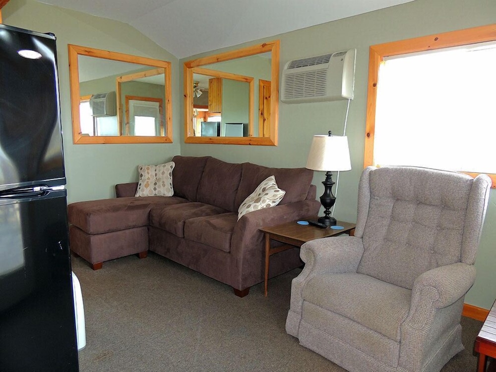 Angel Rock Waterfront Cottages and Vacation Homes