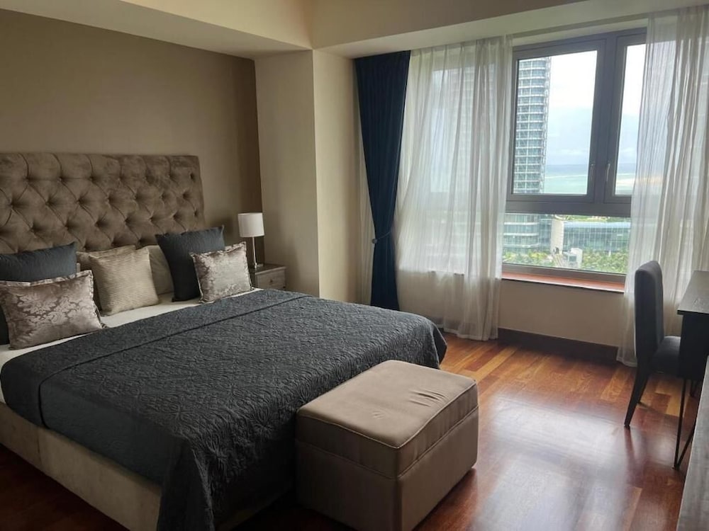 Cinnamon Life Residencies 18th Floor Apt