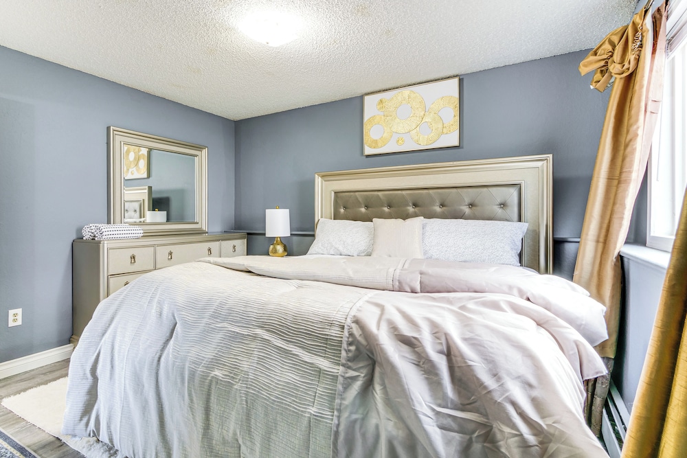11 Mi to Kincaid Park: Convenient + Cozy Apt!