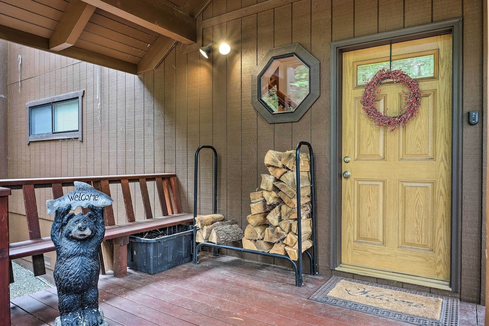 Game Room & Deck: Pet-friendly Camp Connell Cabin
