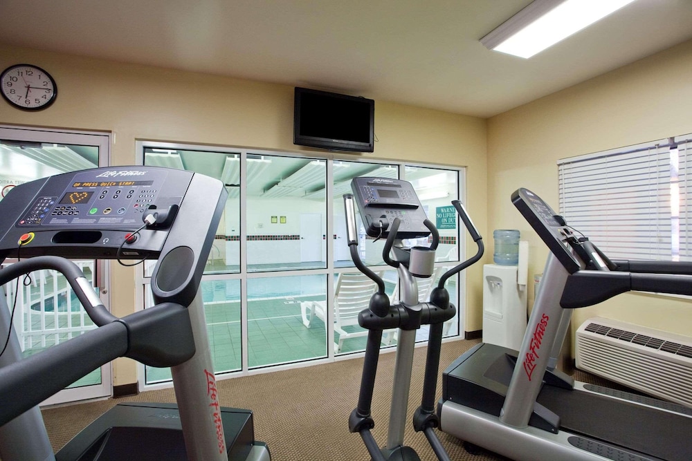 Decatur Vacations - Country Inn  Suites by Radisson, Decatur, IL - Property Image 1