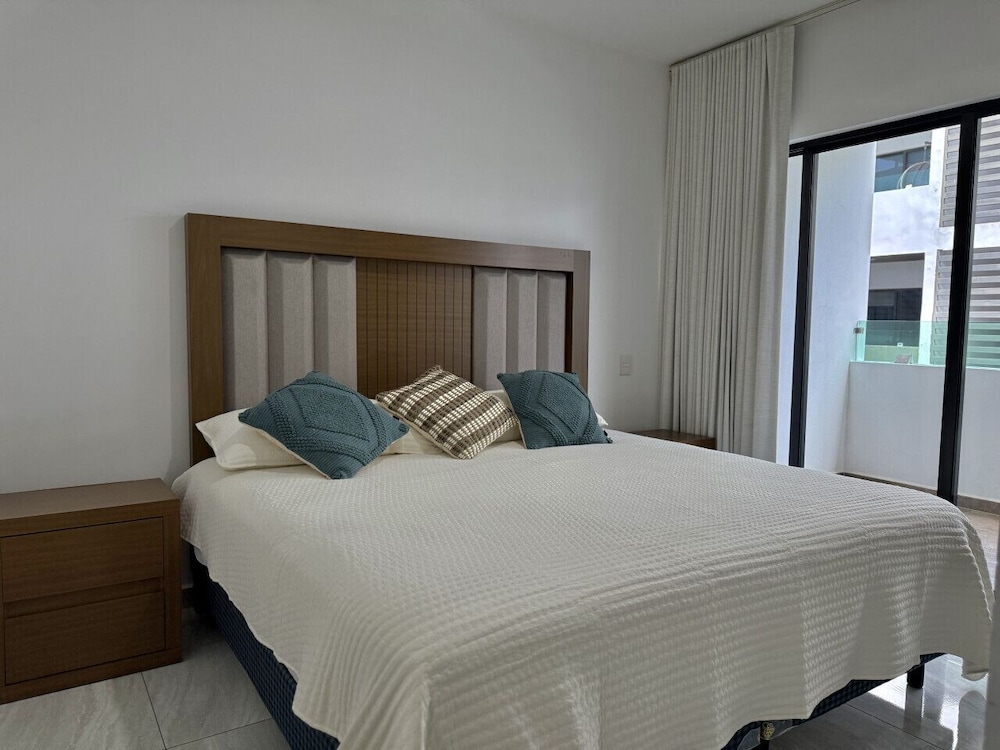 Marina cerritos Condominios