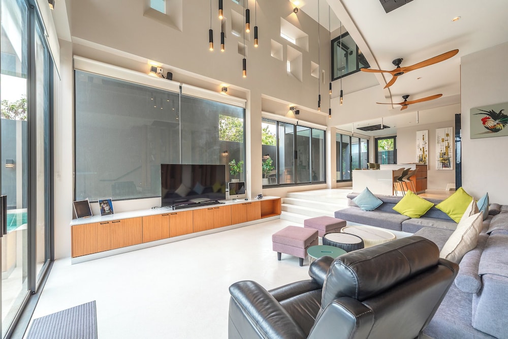Beautiful Sea View Full Smart House 3BR