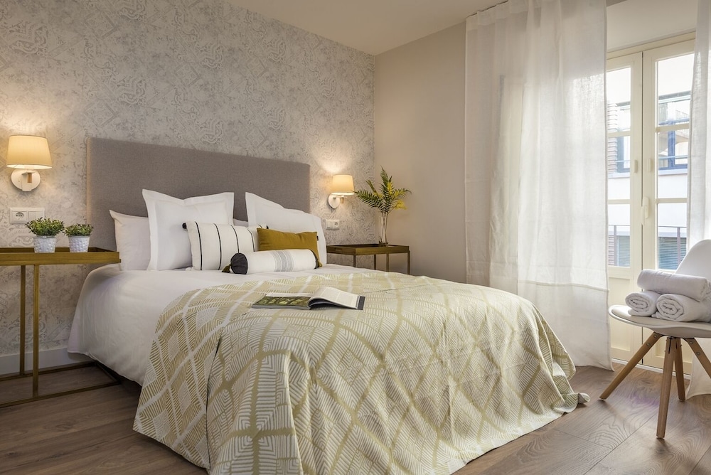 Genteel Home Picasso III