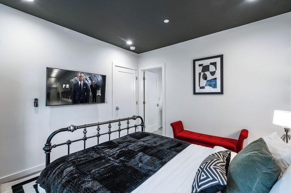 The Gower Street Bungalows by AvantStay