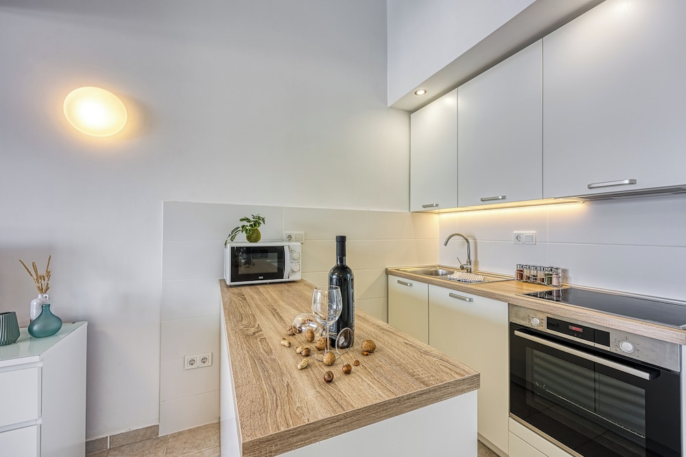 Valdarke Seaside Apartment