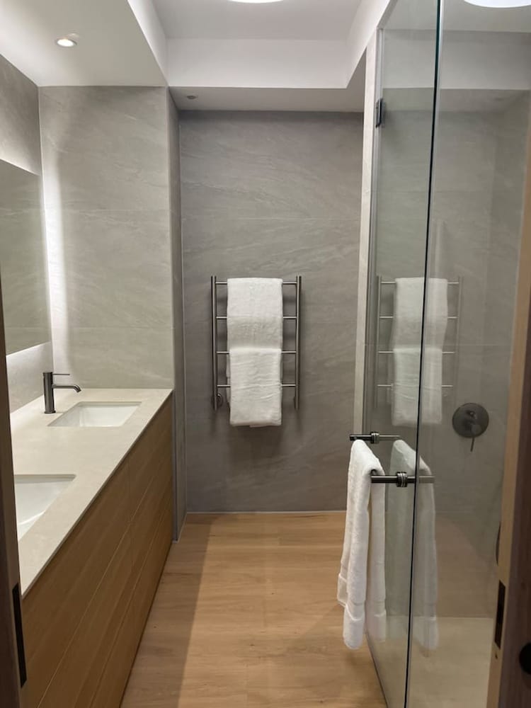 Casa Mia Lux - Sea Point 2 Bedroom Apartment