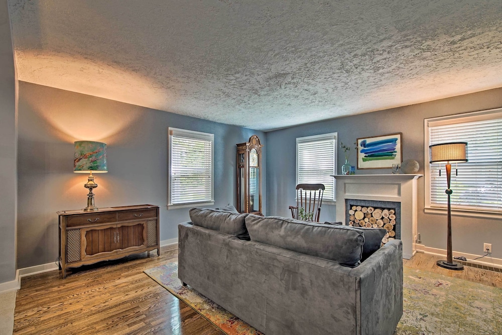 Emporia Vacations - Cute Emporia House - Mins to Downtown  Esu! - Property Image 18