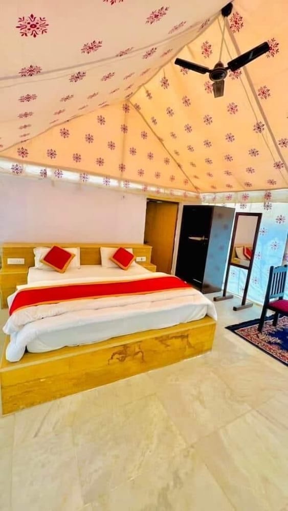 Royal Sand Desert Resort