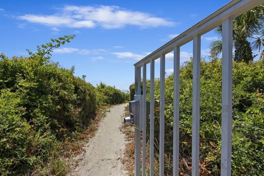 How You Dune? - Beachwood Place 2 Bedroom Condo