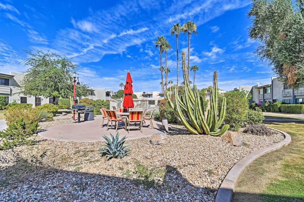 Near Fashion Square & Old Town: Scottsdale Condo! view 4
