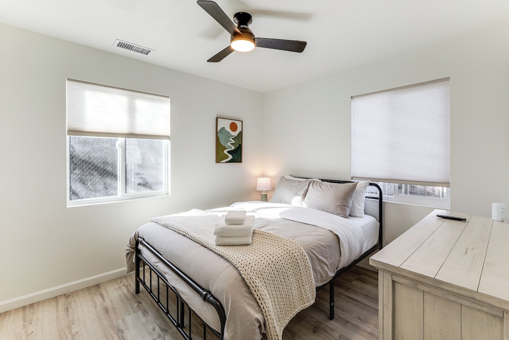 Near NAU & Dtwn! Kid-friendly Flagstaff Retreat