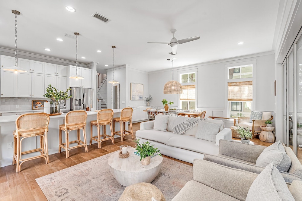 Magnolia Cottages by the Sea by Panhandle Getaways