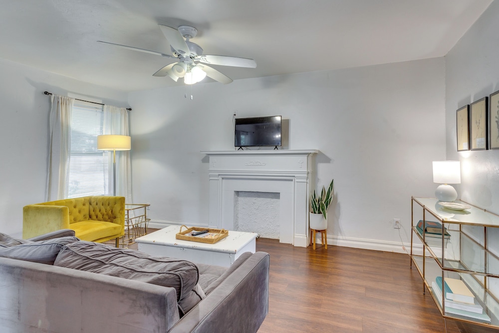 Heart of OKC Plaza District: Duplex Near Shops!