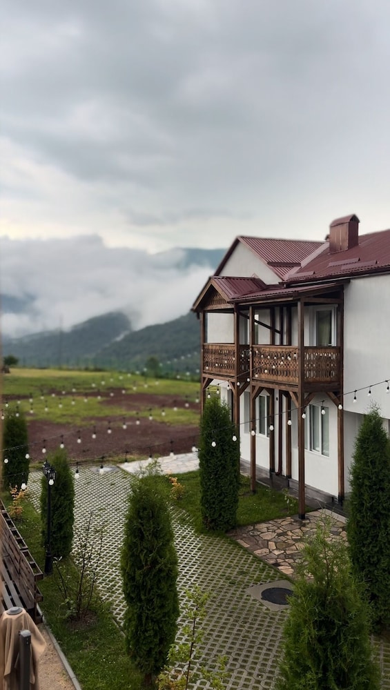 Motives Inn Dilijan