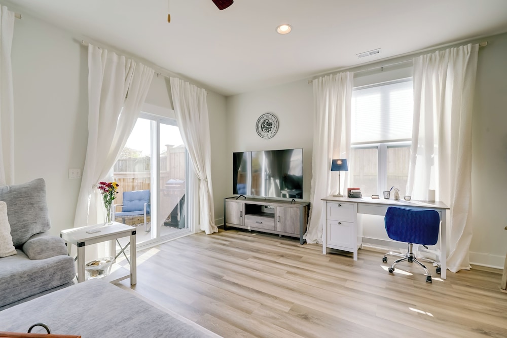 Patio & Grill: Modern Family Home in Hampstead