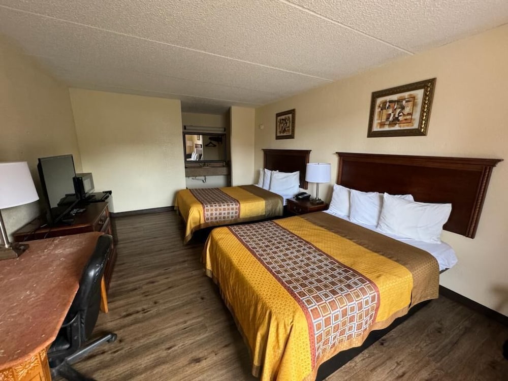Milledgeville Vacations - Heritage Inn Milledgeville GA - Property Image 18