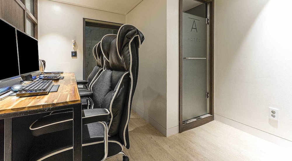 Hotel A