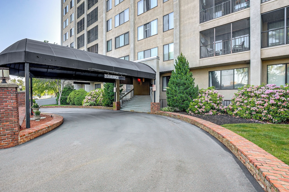 1 Mi to Millyard District: Unit w/ Furnished Porch