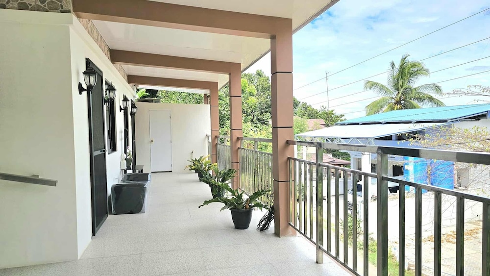Eagle's Nest Beach Resort- Samal Island