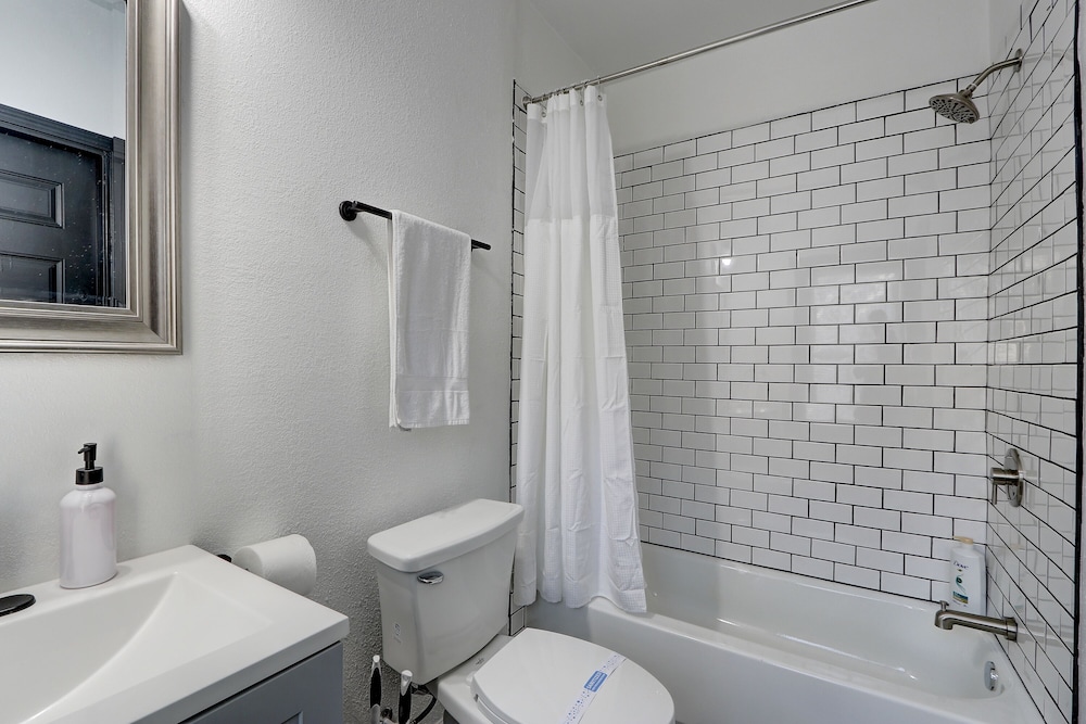 ROVE LIVING/KB - Prospect