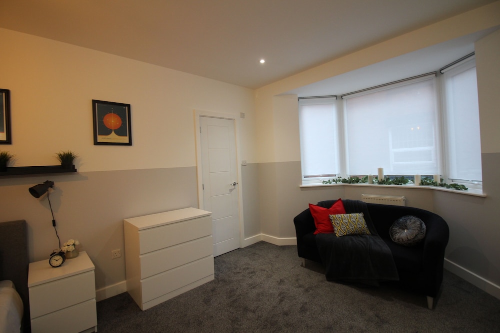 Apartments St Thomas Road view 5