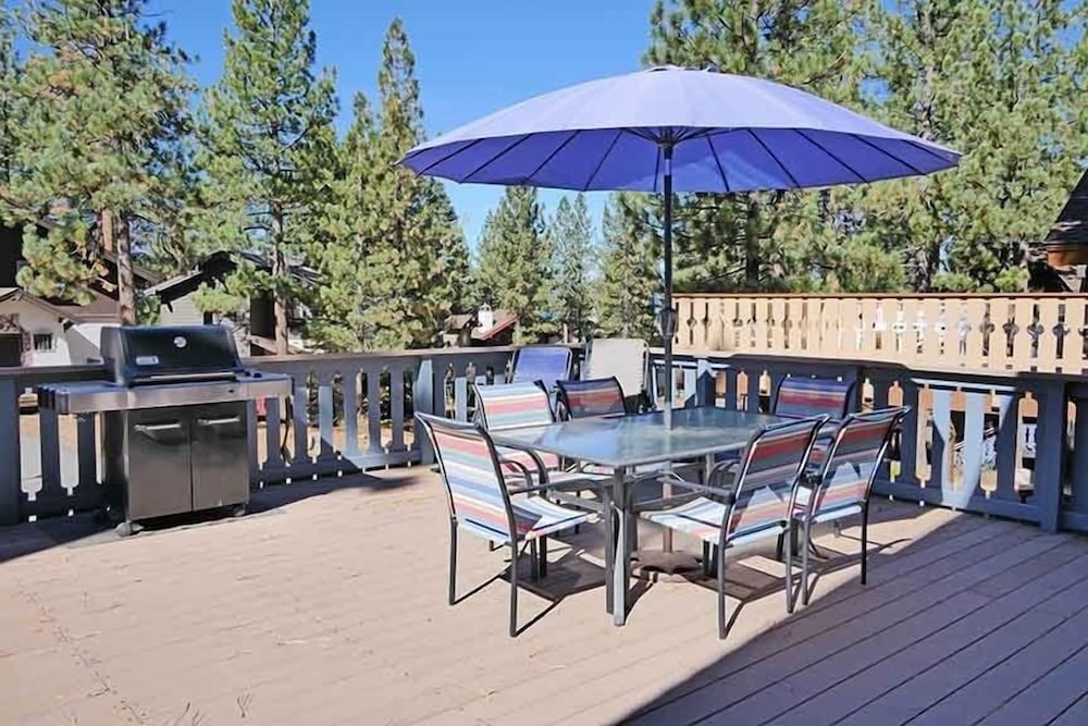 3330 Pine Hill Road 2 Bedroom Home by RedAwning