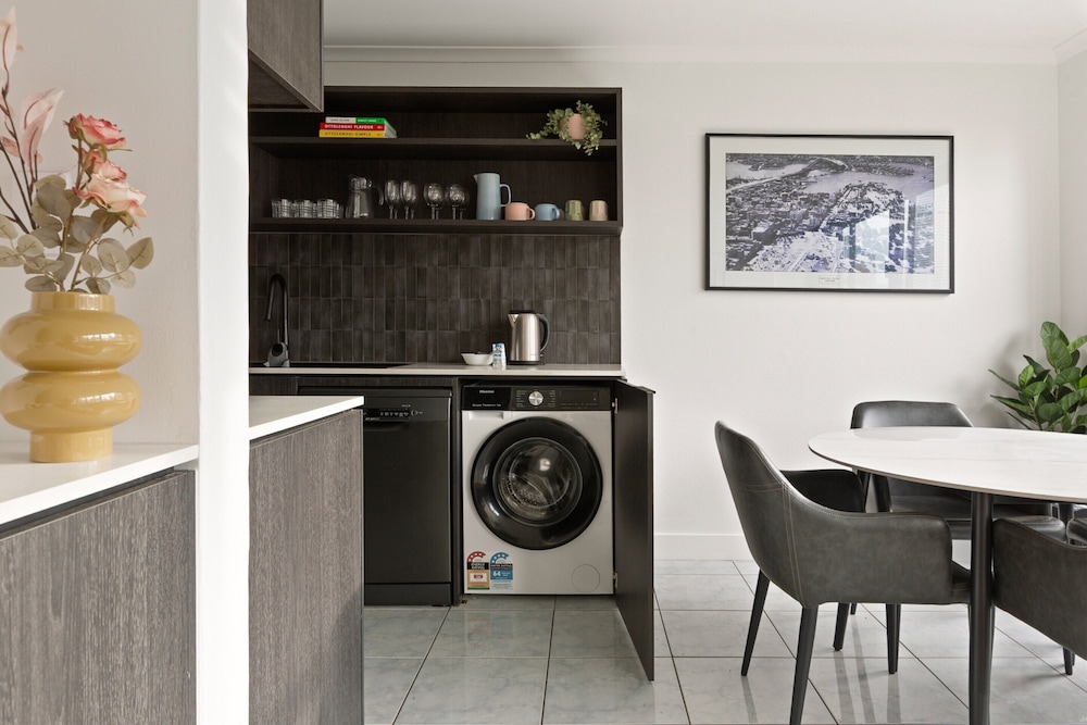 City Escape With Spa Access in Darlinghurst