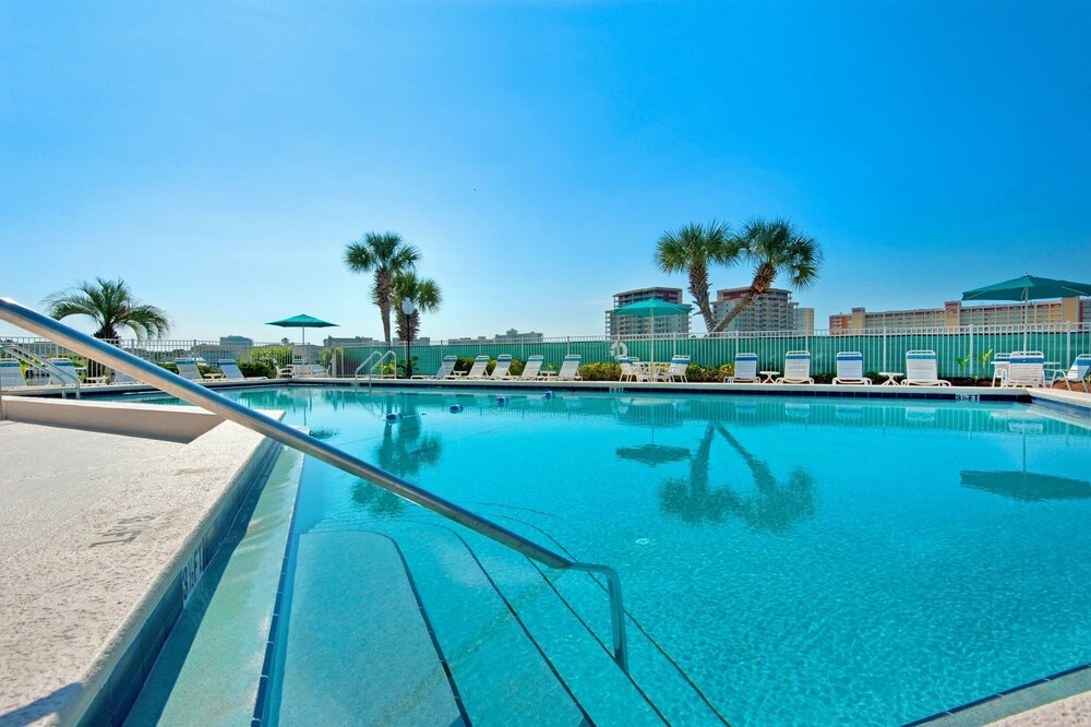 Dolphin Point 305b 2 Bedroom Condo by RedAwning view 3