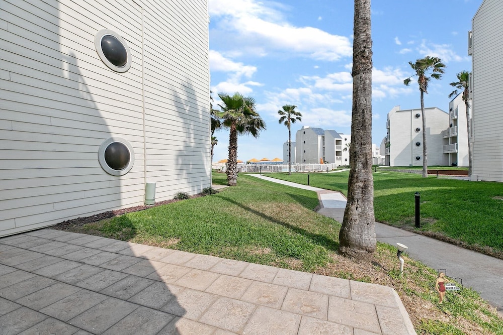 Bahia Mar Solare Resort Condos