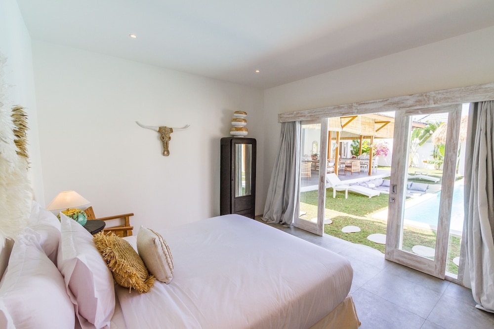 Villa Opaline by Alfred in Bali - Exquisite Architectural Villa With Outdoor Pool Seminyak