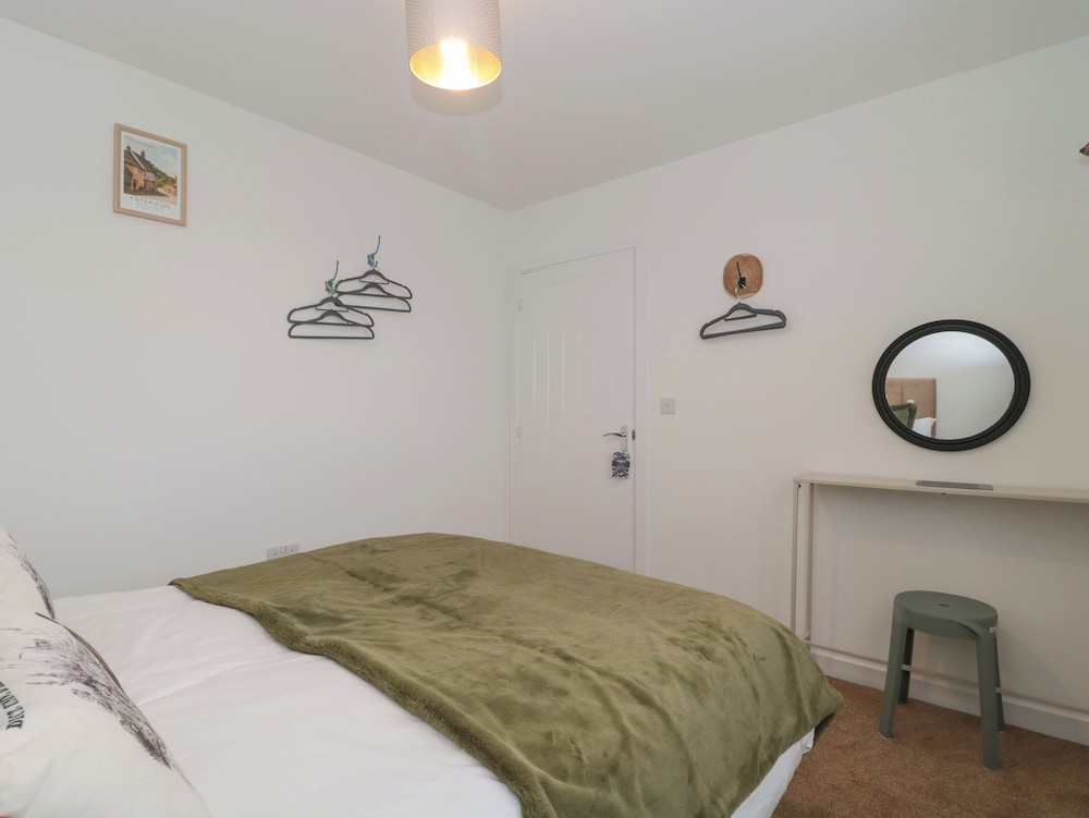 Cotswold Outlet Coach House