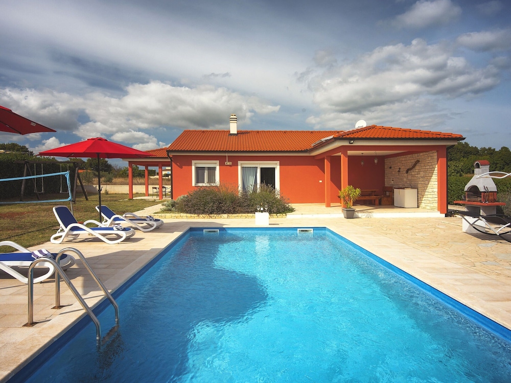 Detached Villa With Pool and Large Garden in Quiet Area Near the Sea view 4