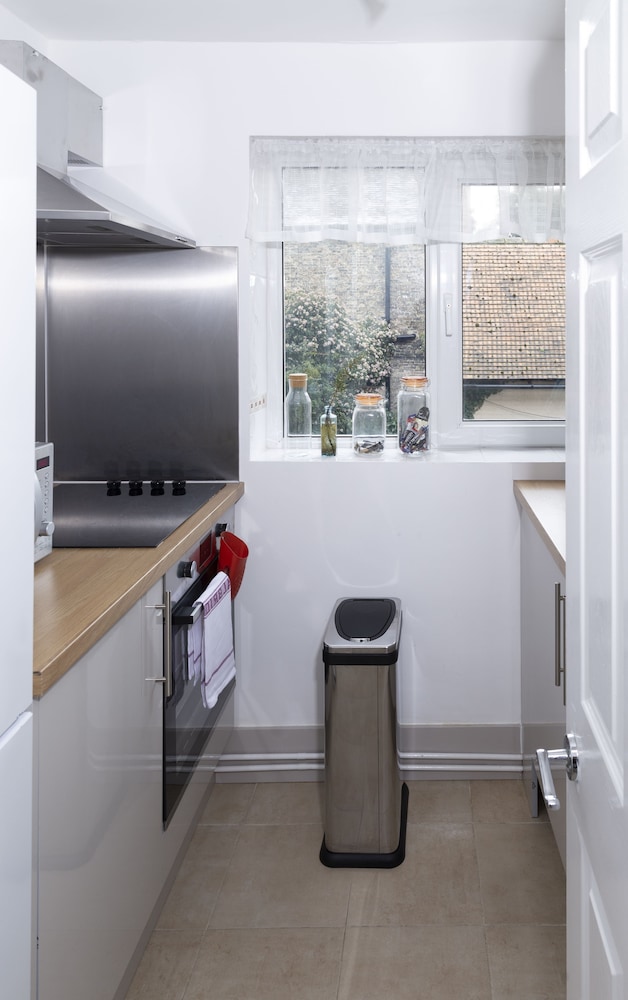 River Court Apartments LETS