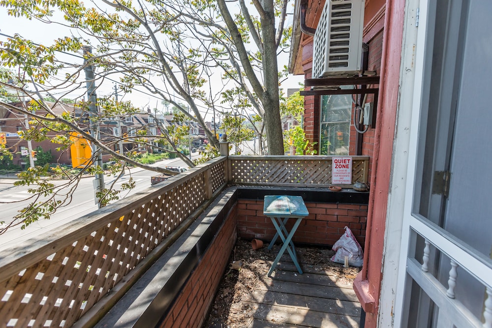 Applewood Suites - 2 BDRM Annex Loft