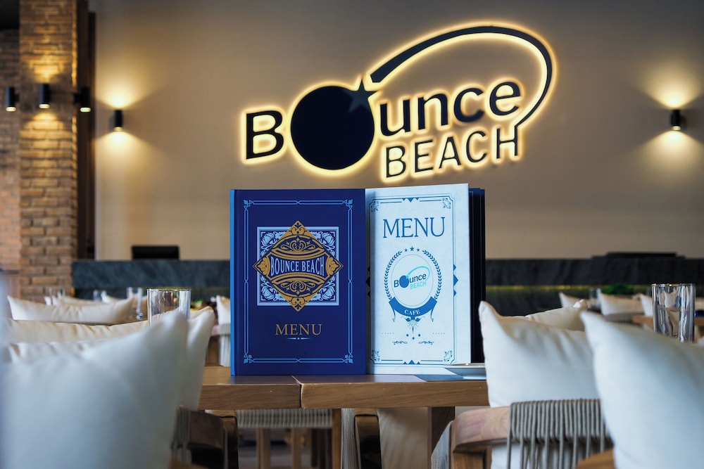 Bounce Beach Hotel & Tien Sa Resort