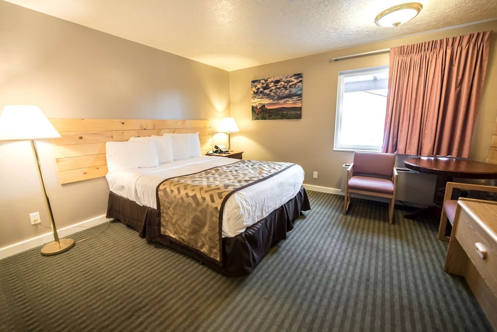 Red Ledges Inn view 4