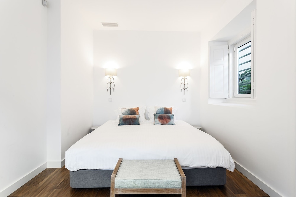 Chalet Estoril Luxury Apartments