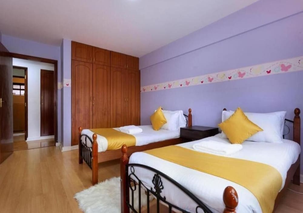 Bamboo Suites by Edmor Suites view 3