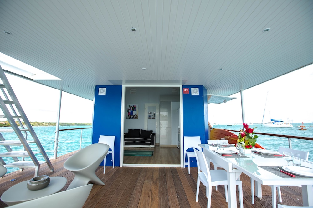 Aqua Lodge
